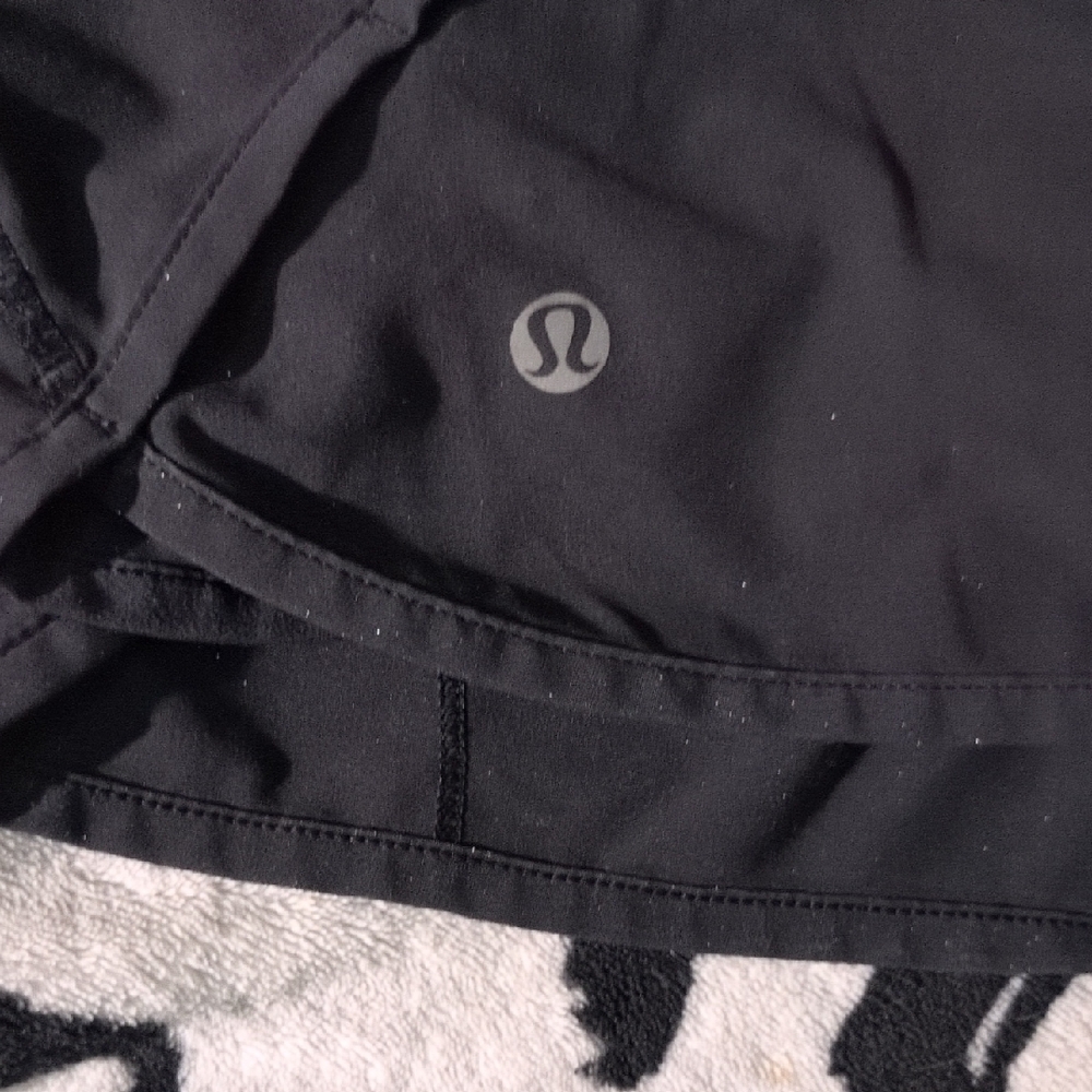 Lululemon Athletica Black Athletic Shorts Moisture-Wicking Comfort - Picture 2 of 5